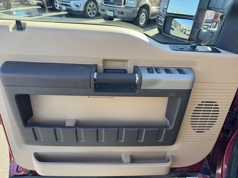 Used 2015 Ford F250 Lariat w/ Chrome Package image 17