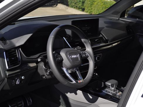 Used 2024 Audi SQ5 Prestige AWD/4WD image 15