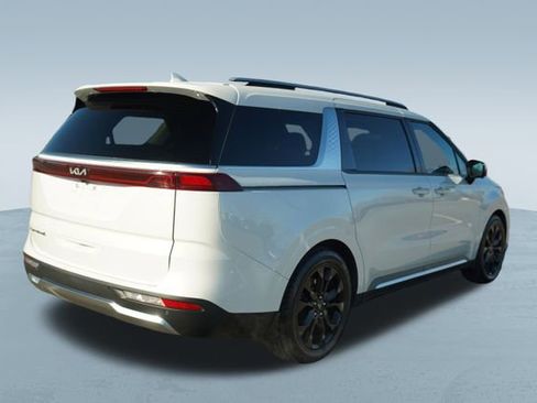 Used 2022 Kia Carnival SX Prestige image 9