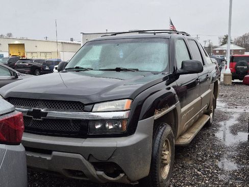 Used 2002 Chevrolet Avalanche 2500 w/ Convenience Pkg image 1