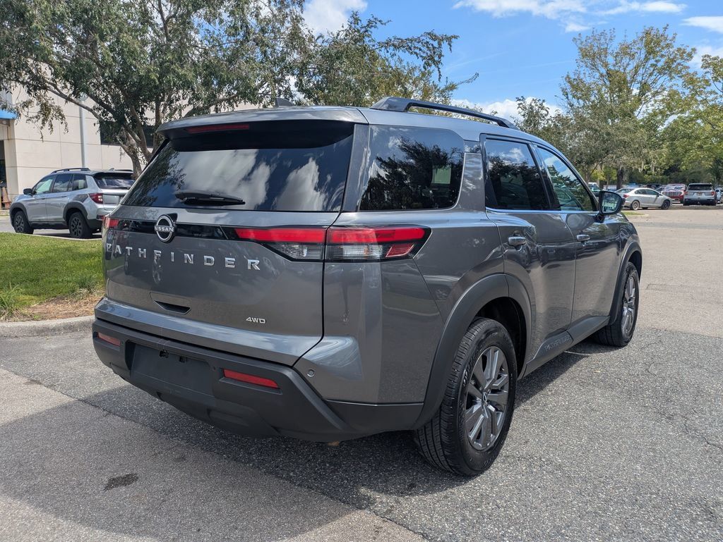 Used 2025 Nissan Pathfinder SV AWD/4WD image 4