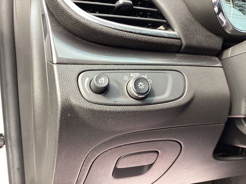 Used 2020 Buick Encore Preferred image 20