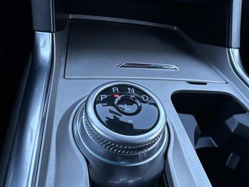 Used 2022 Ford Explorer XLT w/ Equipment Group 202A image 41