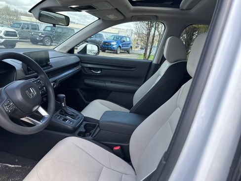 Used 2023 Honda CR-V EX image 9