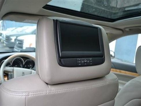 Used 2011 Lincoln MKT AWD w/ 101A Rapid Spec Order Code image 22