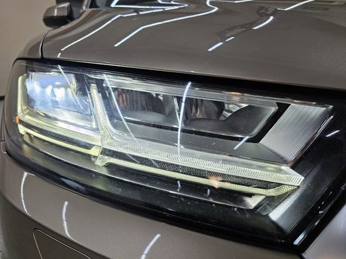 Used 2019 Audi Q7 3.0T Premium Plus w/ Premium Plus Package image 11