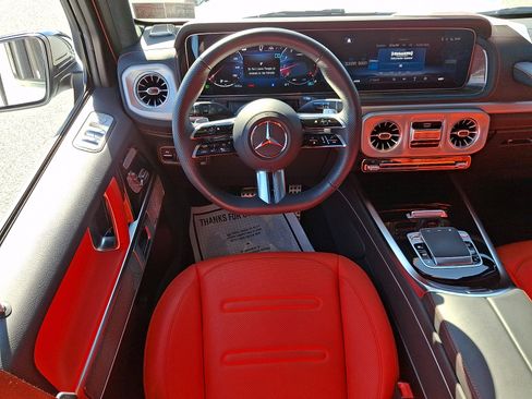 Used 2025 Mercedes-Benz G 550 image 10