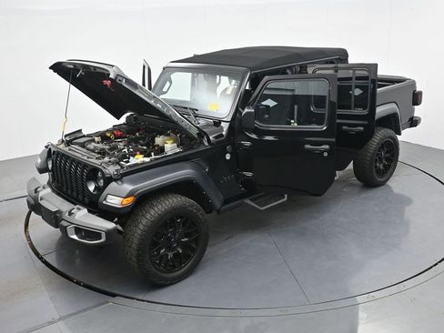 Used 2023 Jeep Gladiator Sport image 33