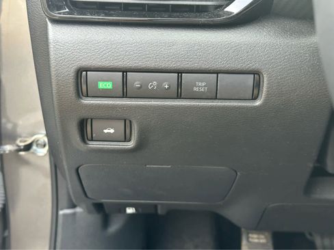 Used 2023 Nissan Sentra SV w/ All-Weather Package image 17