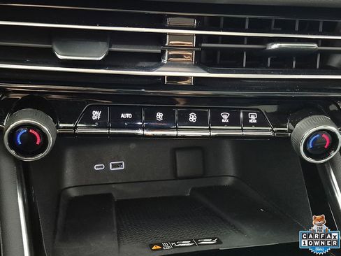 Certified 2024 Chevrolet Traverse RS w/ LPO, Floor Liner Package FWD image 17