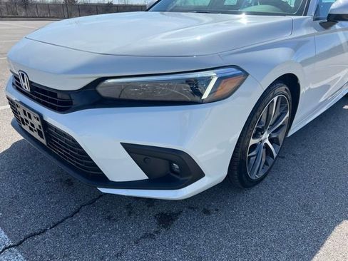 Used 2023 Honda Civic Touring image 4