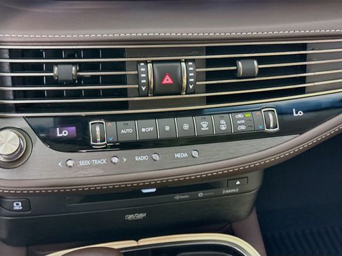 Used 2019 Lexus LS 500 AWD w/ Interior Upgrade Package image 18