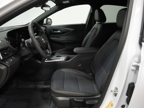 New 2025 Buick Envista Preferred image 25