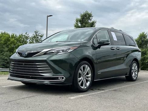 Used 2021 Toyota Sienna Platinum FWD image 19