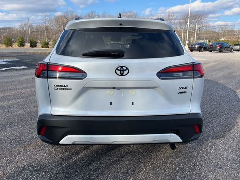 Certified 2026 Toyota Corolla Cross XLE w/ Convenience Package image 4