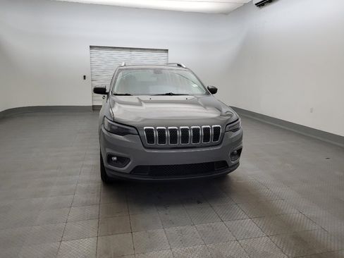Used 2019 Jeep Cherokee Latitude Plus AWD/4WD image 14