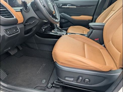 Certified 2025 Kia Seltos EX w/ EX Sunroof Package FWD image 9