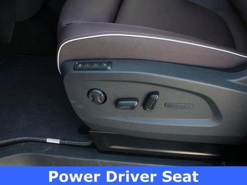 New 2025 Volkswagen ID. Buzz Pro S RWD image 5