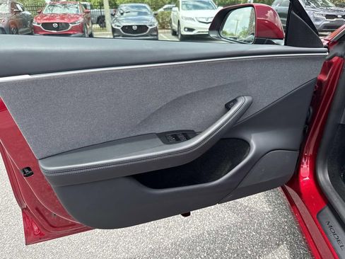 Used 2025 Tesla Model 3 Long Range RWD image 23