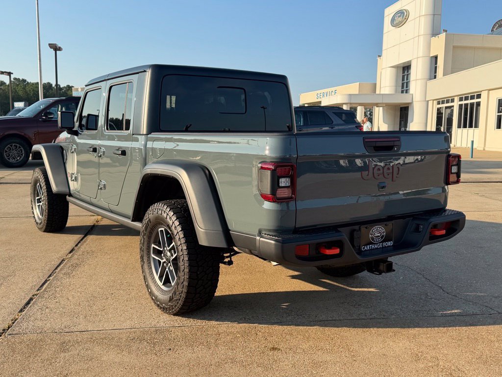 Used 2025 Jeep Gladiator Mojave w/ Convenience Group AWD/4WD image 4