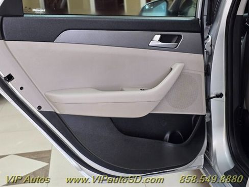 Used 2016 Hyundai Sonata SE image 13