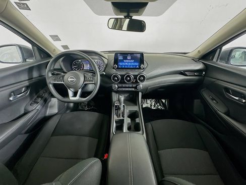 Used 2025 Nissan Sentra SV FWD image 10