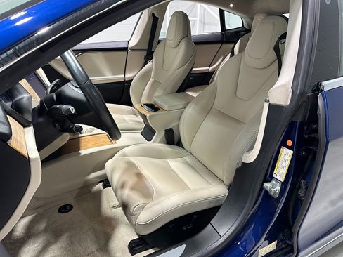 Used 2018 Tesla Model S 100D image 24