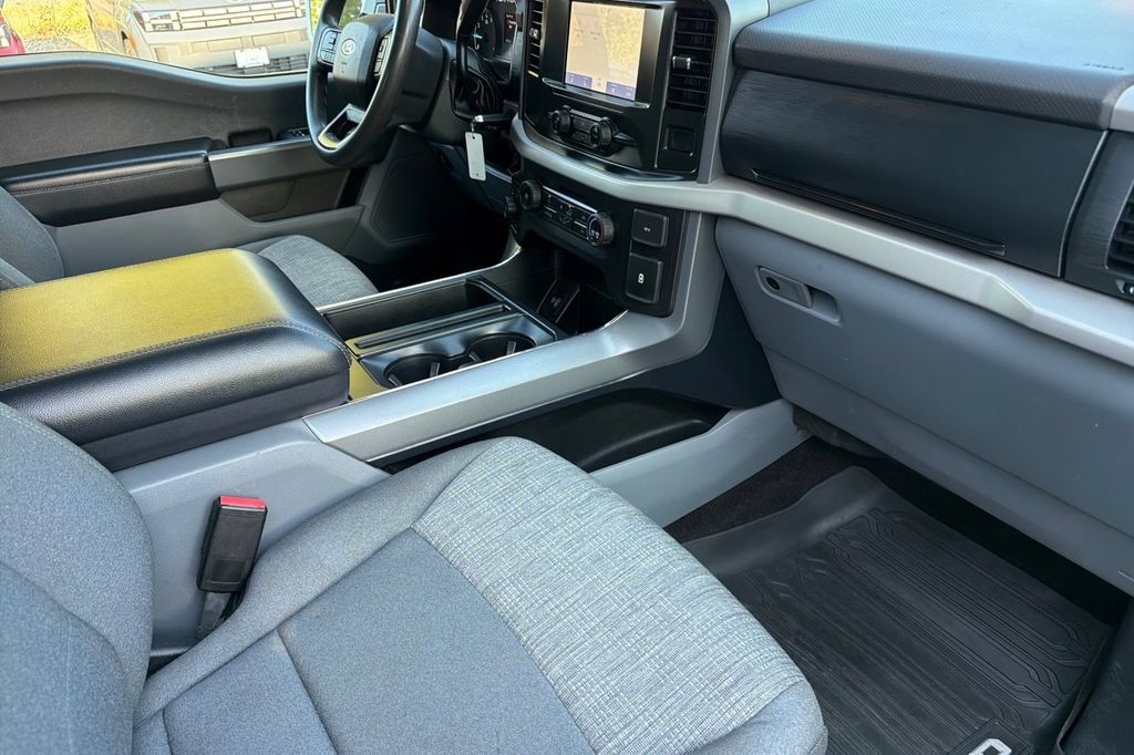 Used 2021 Ford F150 XLT AWD/4WD image 12
