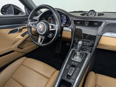 Used 2017 Porsche 911 Carrera RWD image 21
