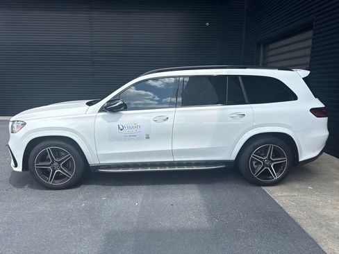 Used 2025 Mercedes-Benz GLS 450 4MATIC image 2