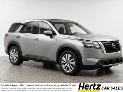 Used 2025 Nissan Pathfinder SV