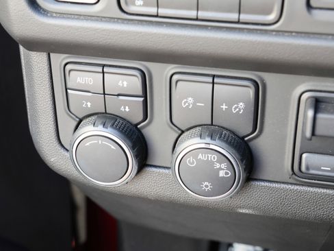 Used 2021 Chevrolet Tahoe LT w/ LT Signature Package image 16