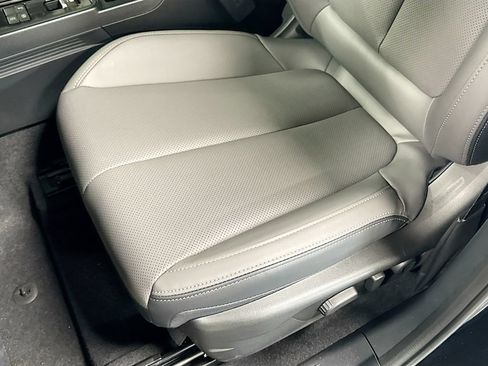 New 2026 Subaru Outback Limited AWD/4WD image 18