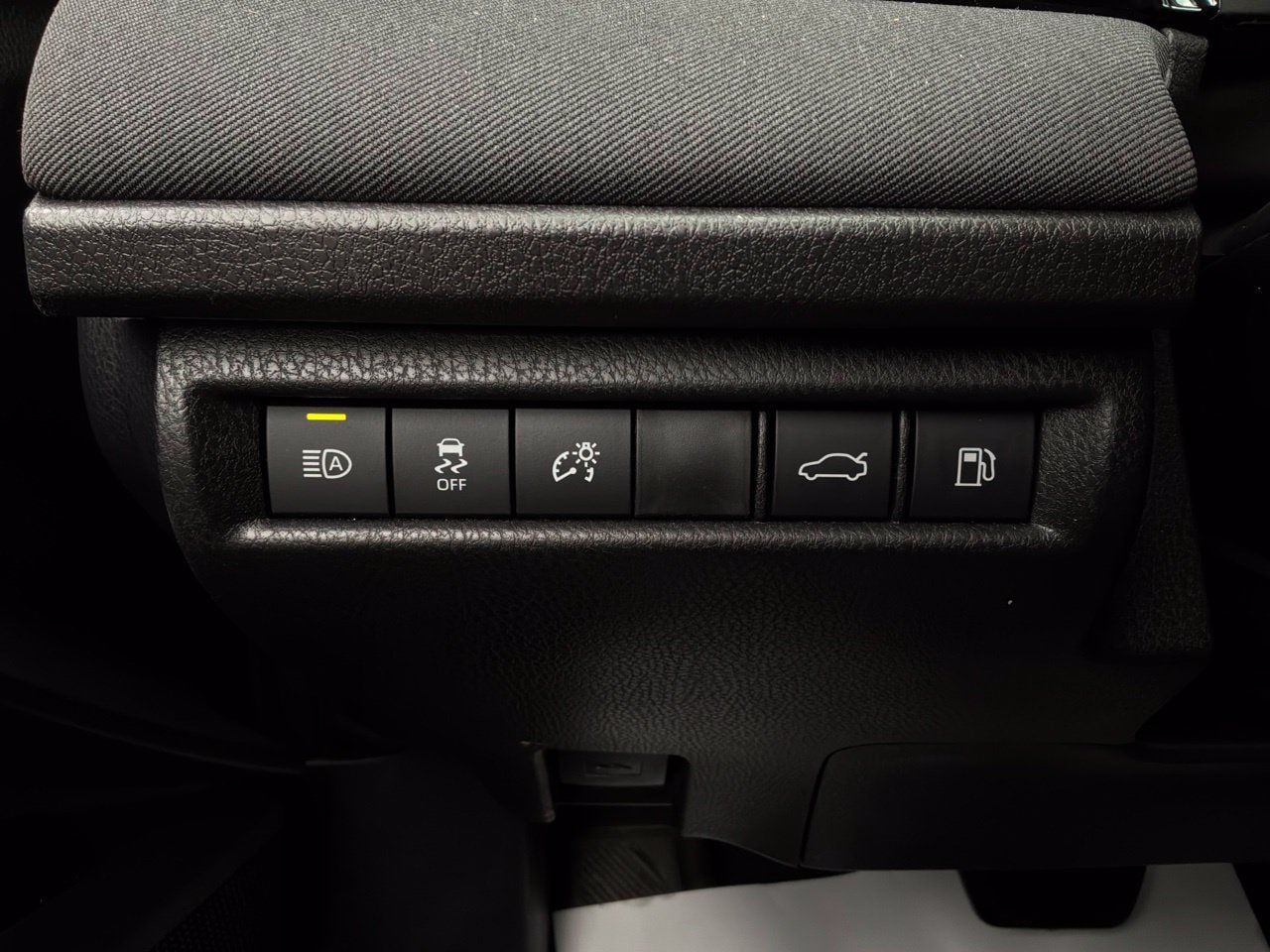 Used 2026 Toyota Camry LE FWD image 24