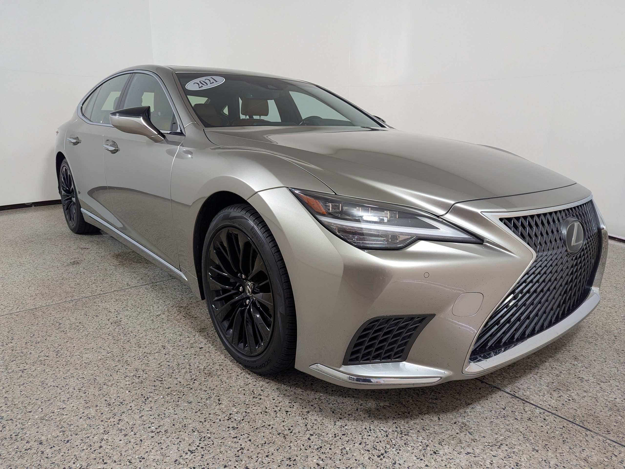 Used 2021 Lexus LS 500 w/ Accessory Package (Z2) RWD image 1