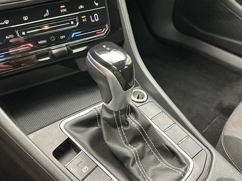 Used 2025 Volkswagen Jetta Sport FWD image 19