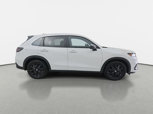 Certified 2025 Honda HR-V Sport image 4