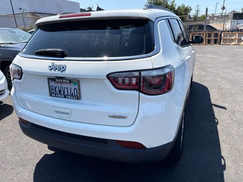 Used 2019 Jeep Compass Latitude w/ Popular Equipment Group FWD image 14
