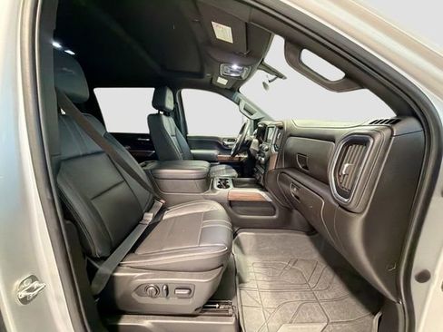 Used 2023 Chevrolet Silverado 2500 High Country image 25