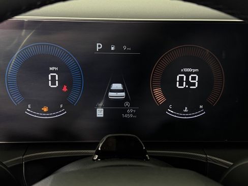 Used 2025 Hyundai Santa Fe SEL image 15