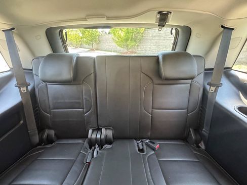 Used 2018 GMC Yukon Denali AWD/4WD image 12