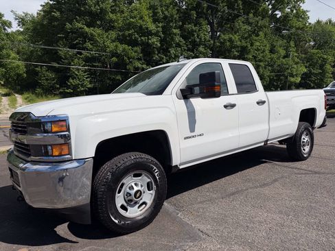 Used 2016 Chevrolet Silverado 2500 W/T w/ WT Convenience Package AWD/4WD image 2