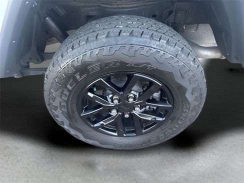 Used 2023 Jeep Gladiator Sport image 26