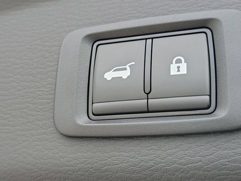 New 2026 Mitsubishi Outlander SE FWD image 12