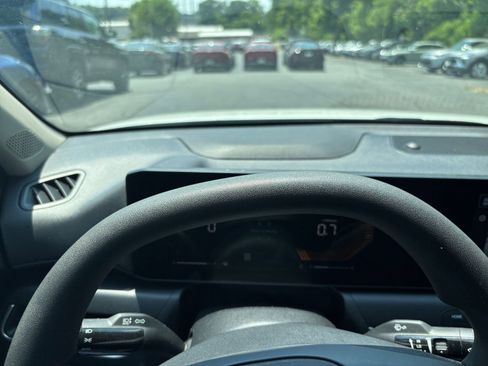 Used 2025 Kia K4 FWD image 30