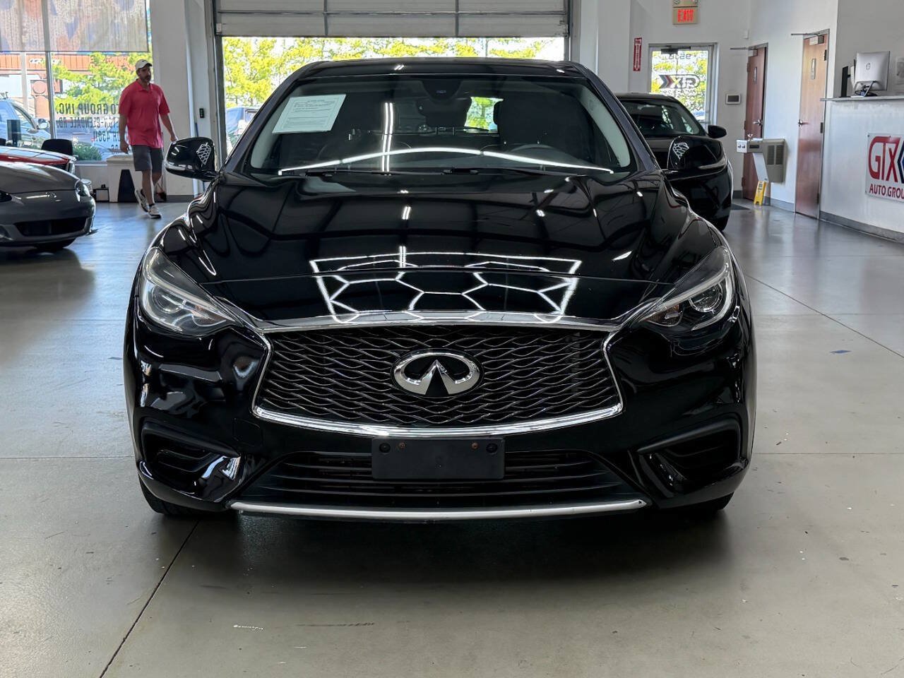 Used 2018 INFINITI QX30 FWD image 6