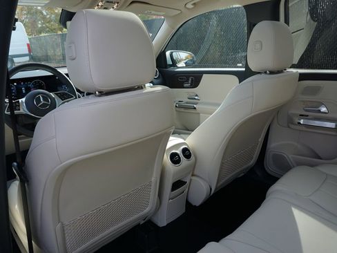 New 2026 Mercedes-Benz GLB 250 image 15