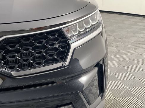 Certified 2023 Kia Sorento EX FWD image 11