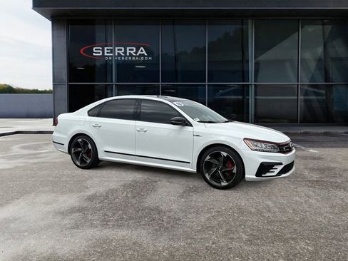 Used 2018 Volkswagen Passat 3.6 FWD image 7