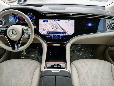 Certified 2023 Mercedes-Benz EQS 580 4MATIC SUV image 10